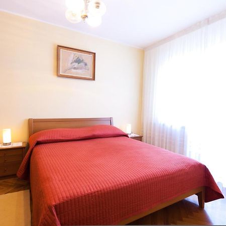 Apartments Silvia Πόρετς Εξωτερικό φωτογραφία