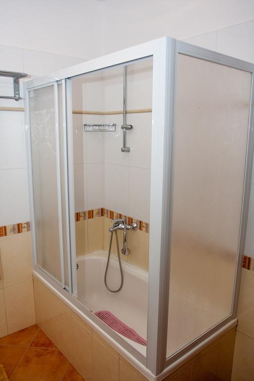 Apartments Silvia Πόρετς Εξωτερικό φωτογραφία