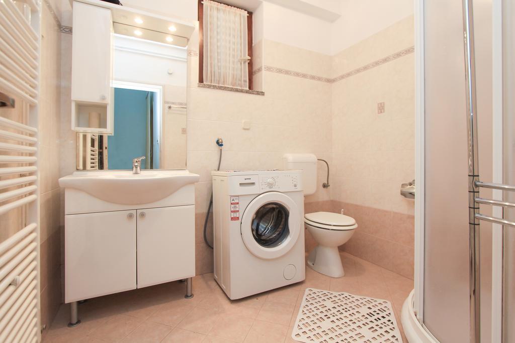 Apartments Silvia Πόρετς Εξωτερικό φωτογραφία