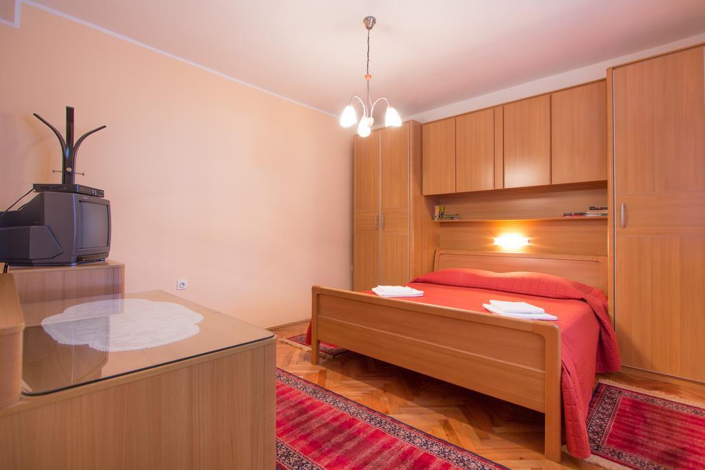 Apartments Silvia Πόρετς Εξωτερικό φωτογραφία