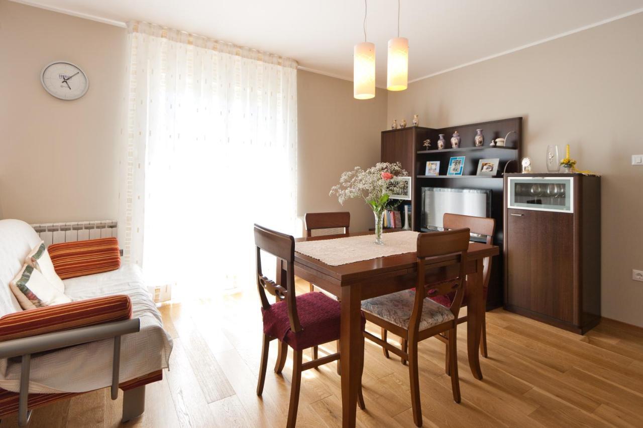 Apartments Silvia Πόρετς Εξωτερικό φωτογραφία