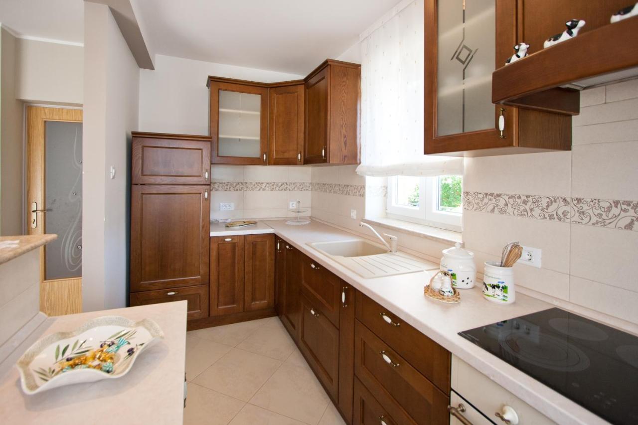Apartments Silvia Πόρετς Εξωτερικό φωτογραφία